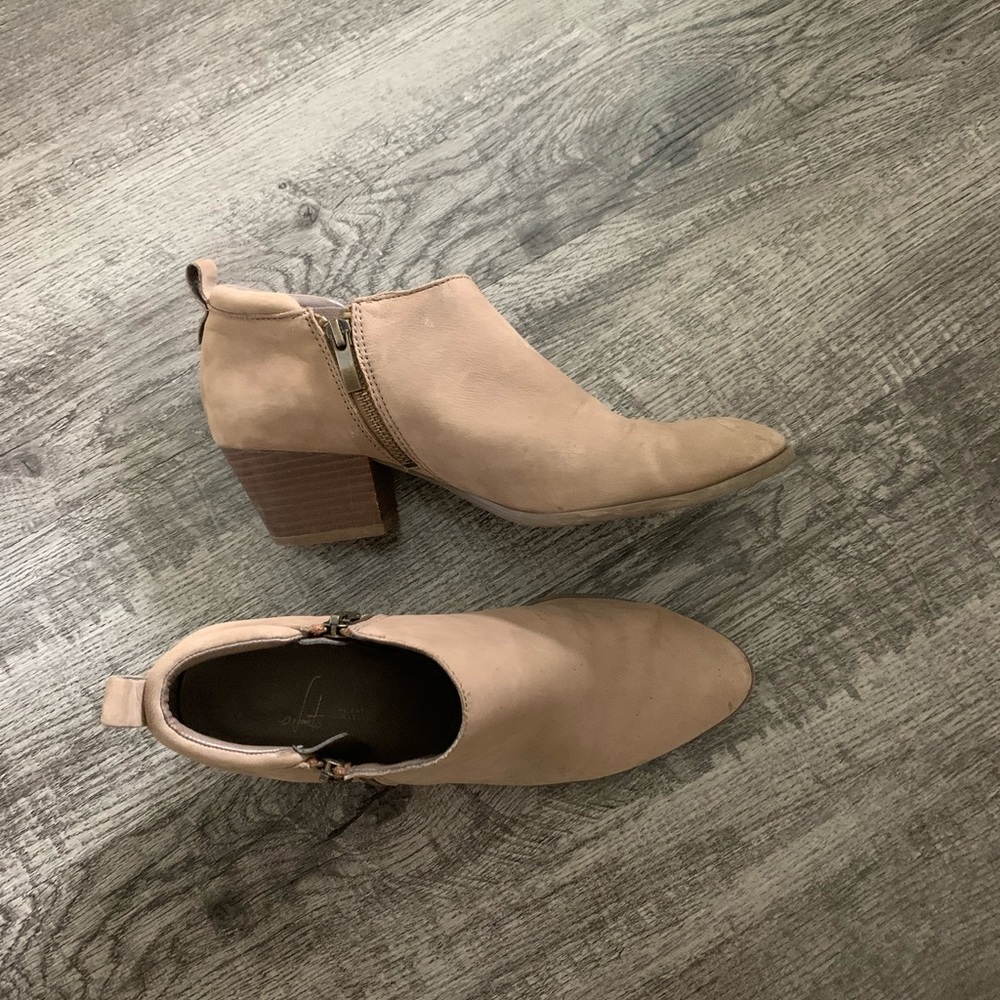 Franco Sarto suede booties